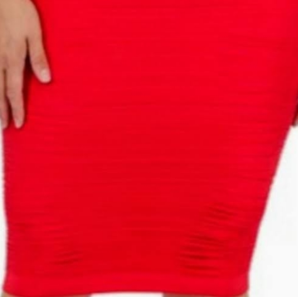 Ruched Stretch Dress - Picture 4 of 6